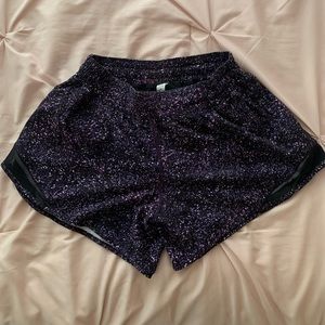 Lululemon Hotty Hot Short Long 4”
